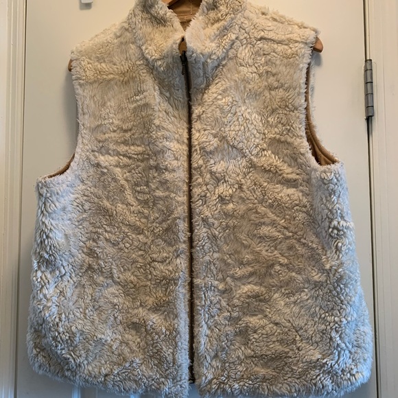 Sno Skins Suede Faux Shearling Vest reversible Size Large - Picture 2 of 8